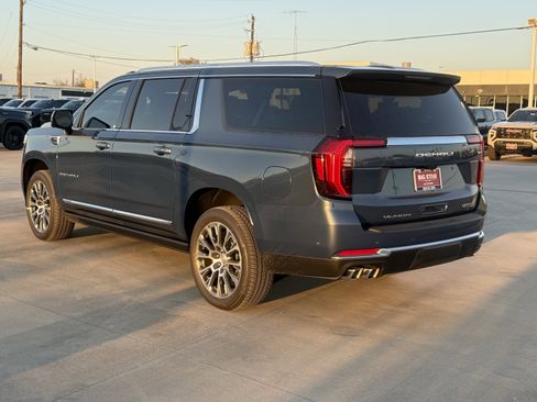 New 2026 GMC Yukon XL Denali w/ Denali Reserve Package image 5