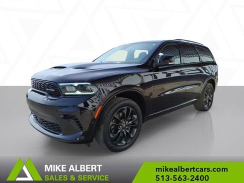 Used 2024 Dodge Durango GT image 3