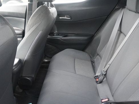 Used 2018 Toyota C-HR XLE image 7