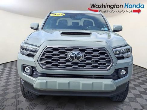 Used 2022 Toyota Tacoma TRD Sport AWD/4WD image 2