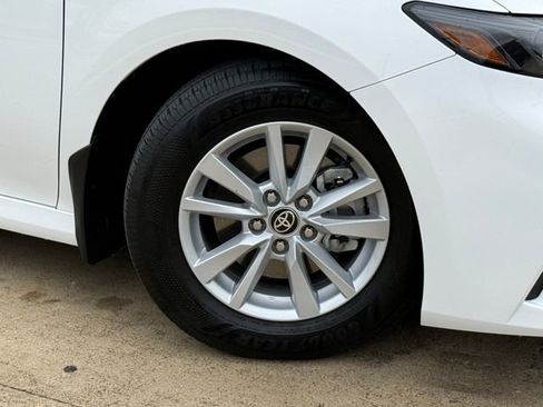 Used 2026 Toyota Camry LE w/ Convenience Package FWD image 2