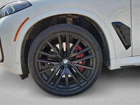 Used 2024 BMW X5 sDrive40i w/ M Sport Package image 21