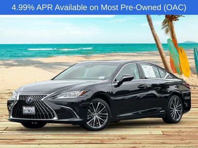 Used 2022 Lexus ES 300h w/ Premium Package
