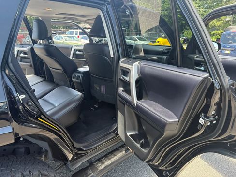 Used 2018 Toyota 4Runner SR5 Premium AWD/4WD image 23