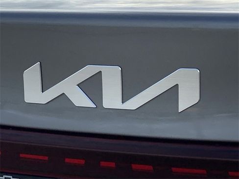 Used 2024 Kia Forte LXS image 28