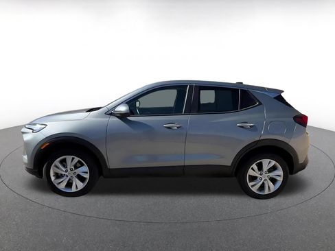 Used 2025 Buick Encore GX Preferred AWD/4WD image 9
