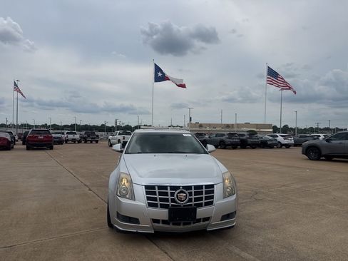 Used 2013 Cadillac CTS Luxury RWD image 4