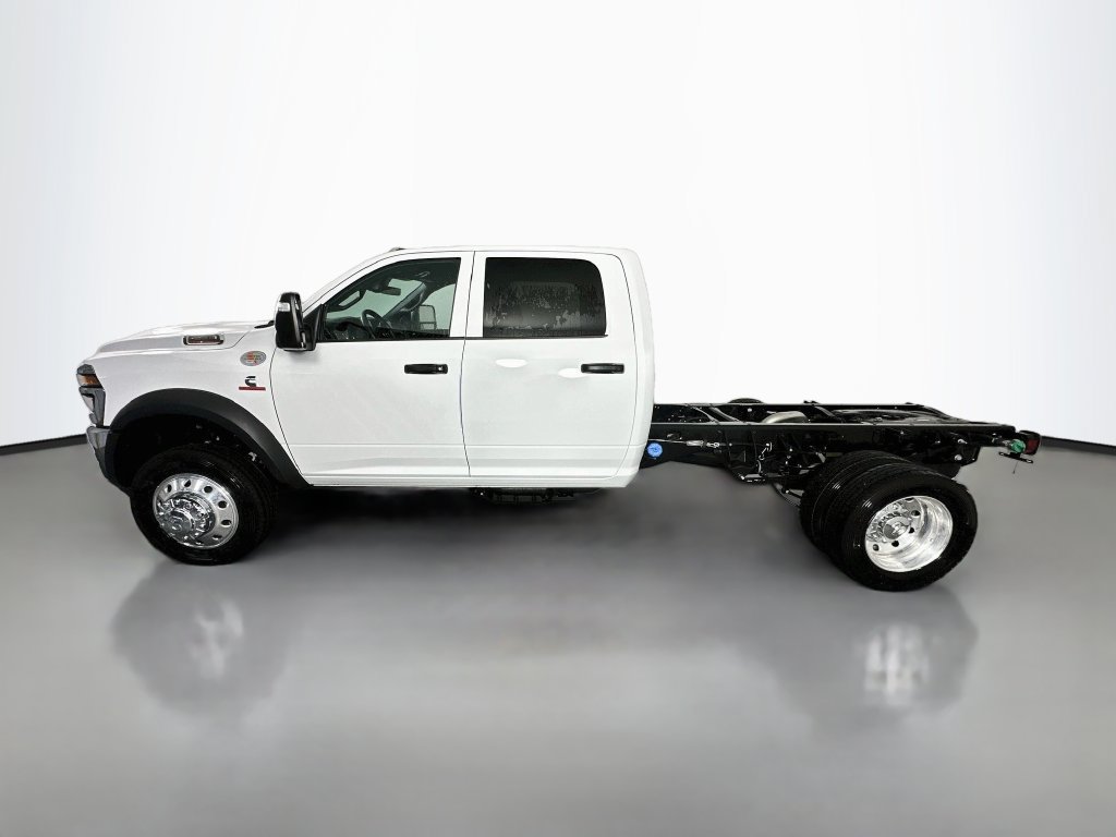 New 2027 RAM 4500 Tradesman w/ Chrome Appearance Group AWD/4WD image 4