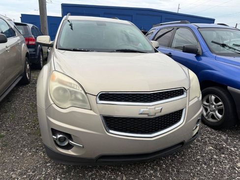 Used 2011 Chevrolet Equinox LT FWD image 2