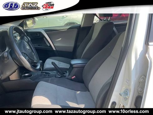 Used 2015 Toyota RAV4 LE FWD image 3