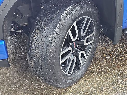 Certified 2023 GMC Sierra 1500 AT4 w/ AT4 Preferred Package image 38