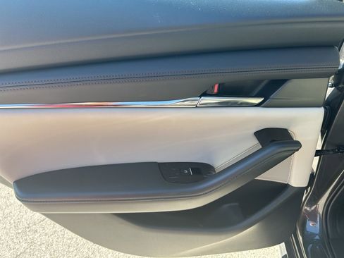 Used 2025 MAZDA MAZDA3 s image 13