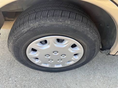 Used 1994 Toyota Camry LE FWD image 22