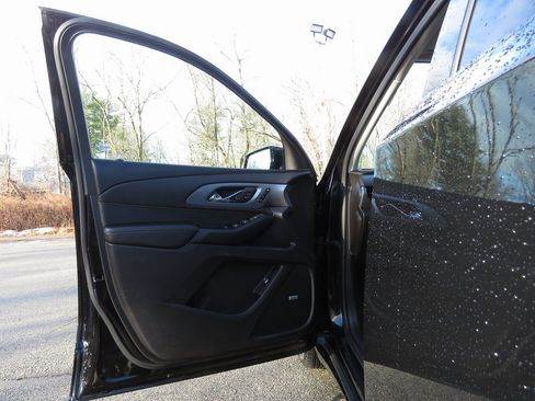 Used 2019 Chevrolet Traverse Premier w/ Redline Edition image 9