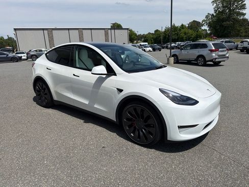 Used 2023 Tesla Model Y Performance AWD/4WD image 8
