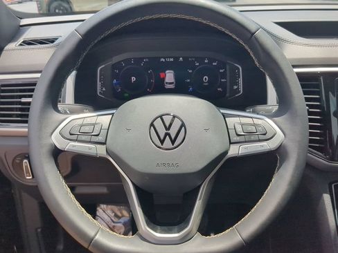 Certified 2023 Volkswagen Atlas Cross Sport SEL AWD/4WD image 33