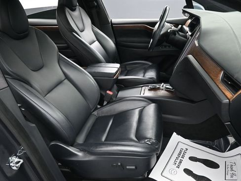 Used 2020 Tesla Model X Long Range image 35