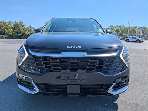 Used 2023 Kia Sportage SX image 9