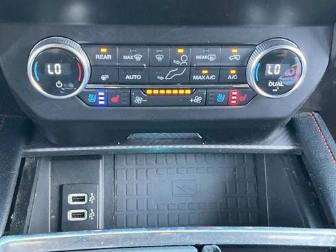 Used 2019 Ford Expedition Limited w/ Equipment Group 303A AWD/4WD image 29