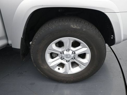 Used 2024 Toyota 4Runner SR5 AWD/4WD image 13