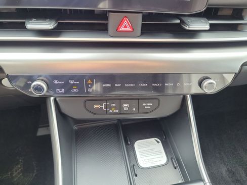 New 2026 Kia Carnival SX w/ SX Dark Edition Package FWD image 34