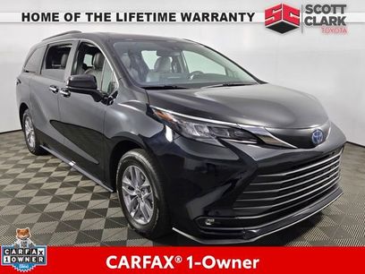 Used 2025 Toyota Sienna XLE