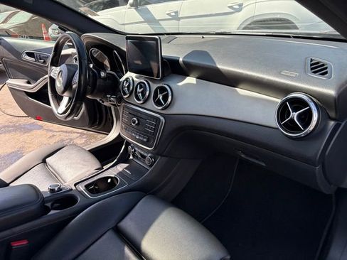 Used 2016 Mercedes-Benz GLA 250 w/ Premium Package image 22