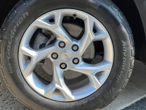 Used 2024 Chevrolet Trax LS w/ LS Convenience Package image 6