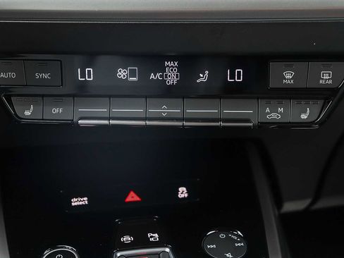 Used 2023 Audi Q4 e-tron Premium Plus w/ Premium Plus RWD image 18