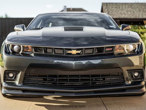 Used 2015 Chevrolet Camaro SS w/ SS Performance Package RWD image 13