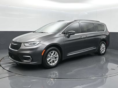 Used 2022 Chrysler Pacifica Touring-L