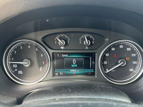 Used 2018 Buick Enclave Essence AWD/4WD image 26