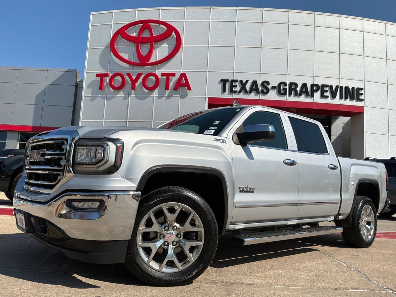 Used 2018 GMC Sierra 1500 SLT w/ Texas SLT Premium Package AWD/4WD image 2