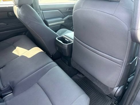 Used 2025 Toyota Tacoma SR5 AWD/4WD image 18