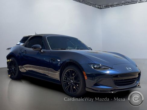 New 2026 MAZDA MX-5 Miata Club w/ Interior Package RWD image 2
