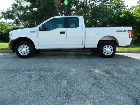 Used 2017 Ford F150 XL w/ Equipment Group 101A Mid AWD/4WD image 4