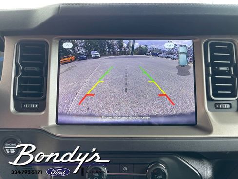 Used 2025 Ford Bronco Outer Banks image 6