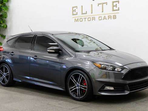 Used 2016 Ford Focus ST w/ Equipment Group 402A FWD image 9