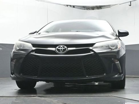 Used 2015 Toyota Camry XSE FWD image 38