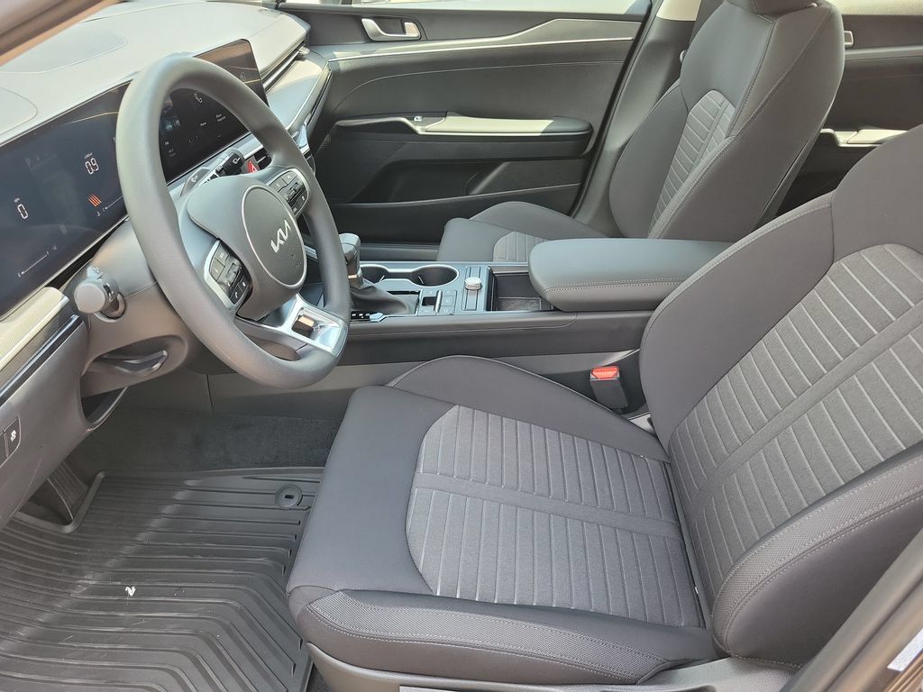 New 2026 Kia K5 LXS FWD image 10