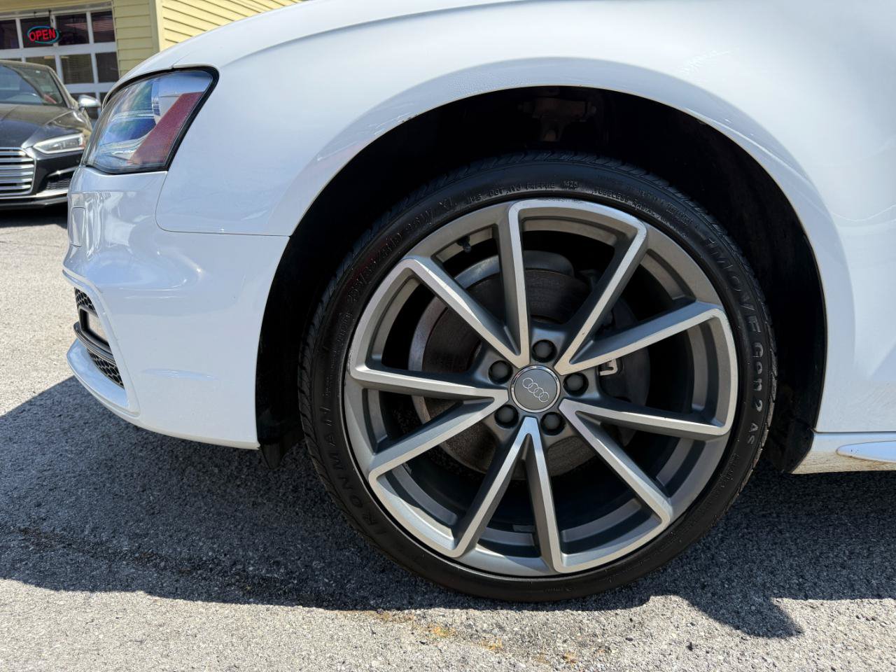 Used 2016 Audi A4 2.0T Premium FWD image 11