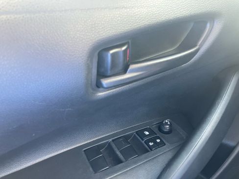 Used 2022 Toyota Corolla LE image 36