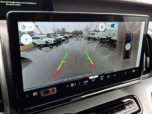 Used 2025 Ford Expedition Active image 14