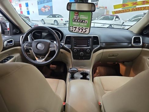 Used 2014 Jeep Grand Cherokee Laredo w/ Quick Order Package 23E AWD/4WD image 10