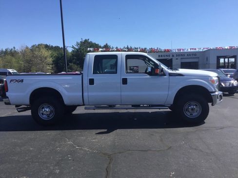 Used 2016 Ford F250 XL w/ Power Equipment Group AWD/4WD image 6