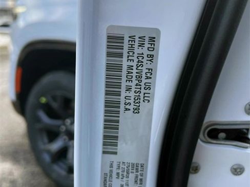 New 2026 Jeep Grand Wagoneer Limited image 9