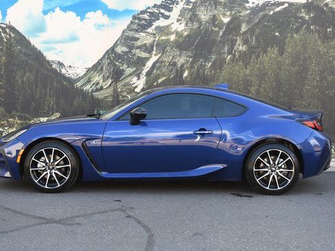Certified 2023 Toyota GR86 w/ ALL Weather Mat Package (TMS) RWD image 7