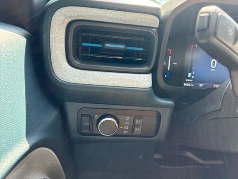 Used 2025 Ford Maverick XLT AWD/4WD image 26