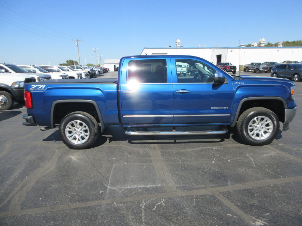 Used 2015 GMC Sierra 1500 SLE w/ SLE Value Package AWD/4WD image 2