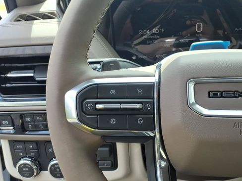 New 2026 GMC Yukon Denali w/ Denali Reserve Package AWD/4WD image 18